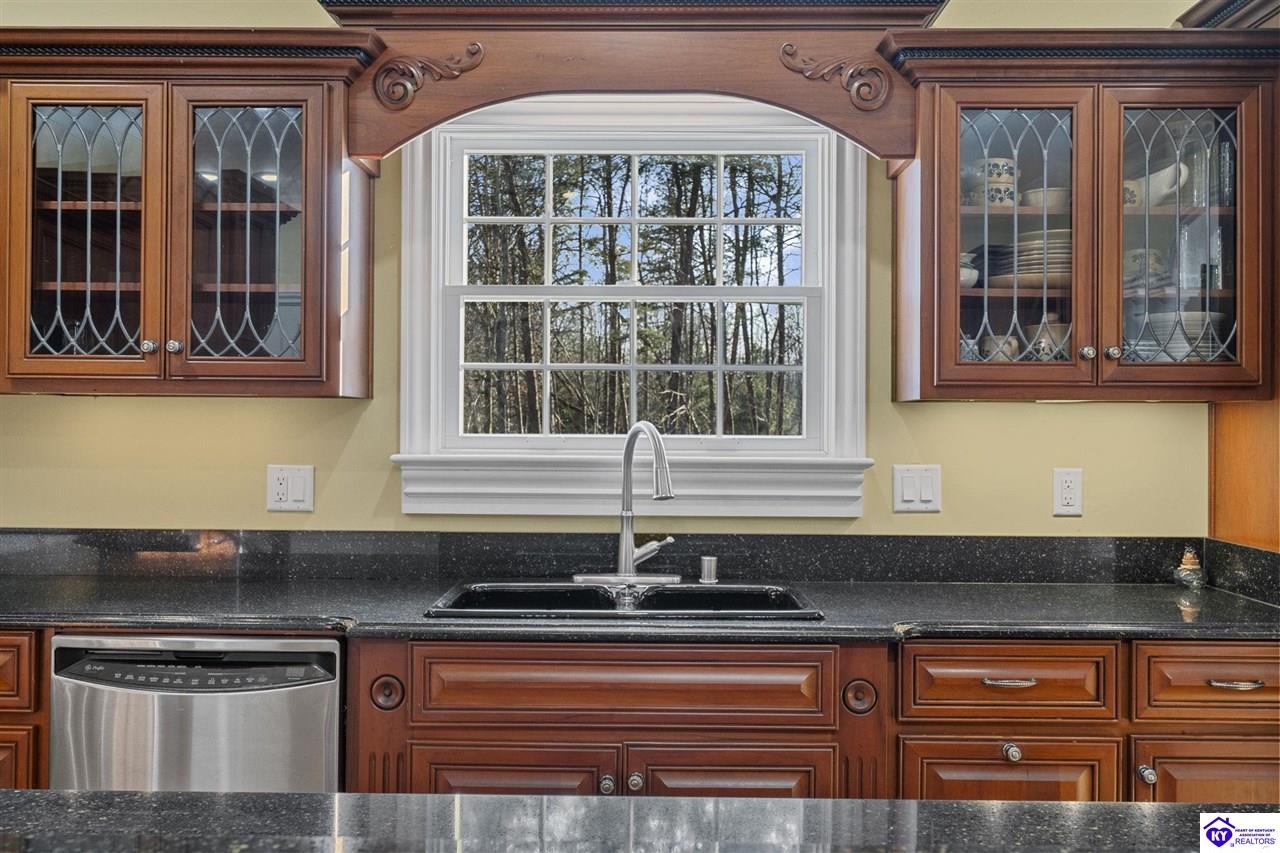 803 Foxfire Road Property Photo 14