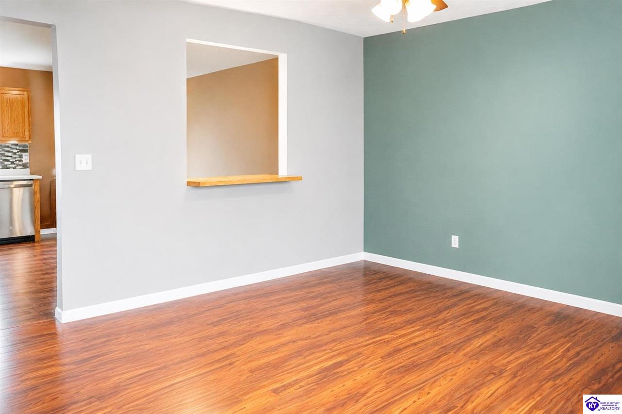 206 Vineyard Road Property Photo 3