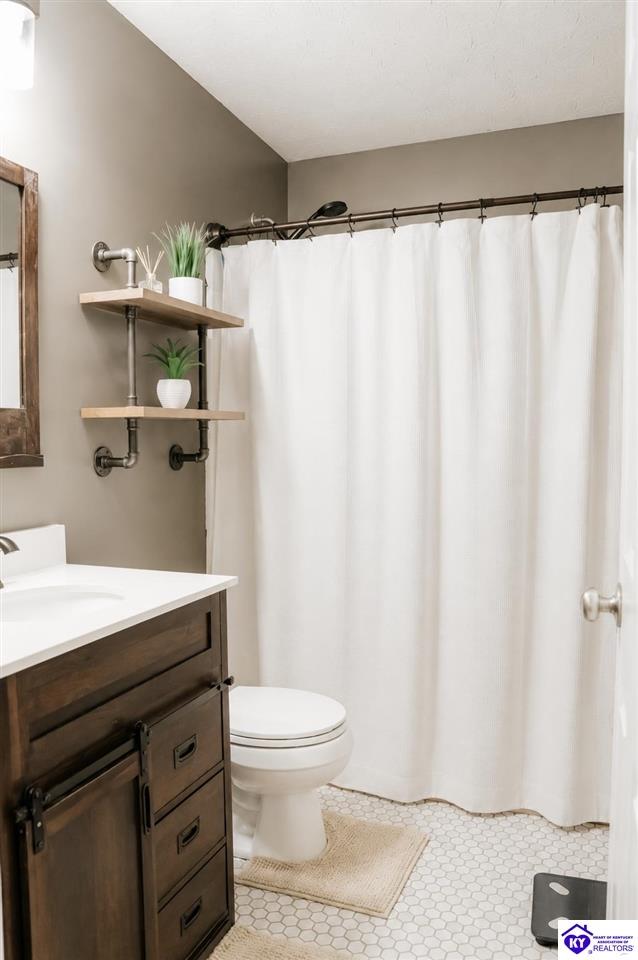 206 Vineyard Road Property Photo 12