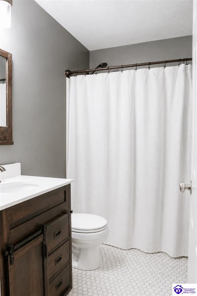 206 Vineyard Road Property Photo 13