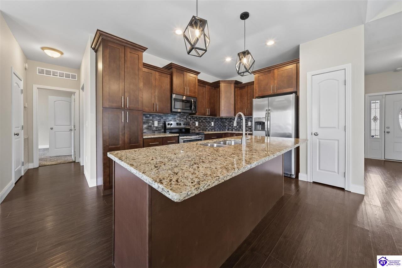 204 Robert E Court Property Photo 18