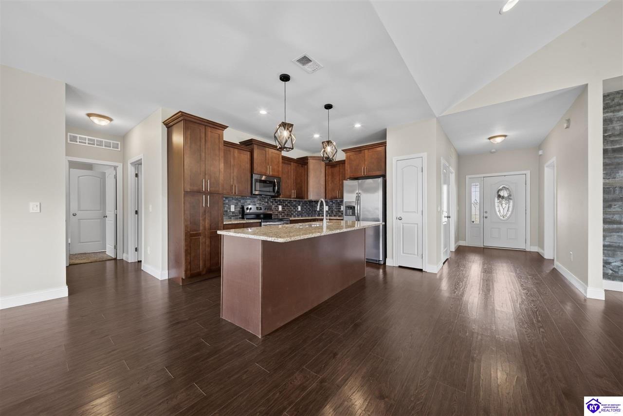 204 Robert E Court Property Photo 20