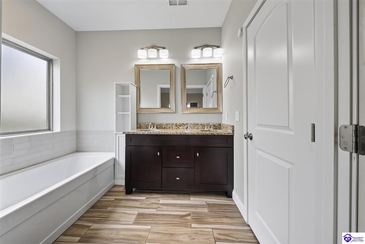 204 Robert E Court Property Photo 29
