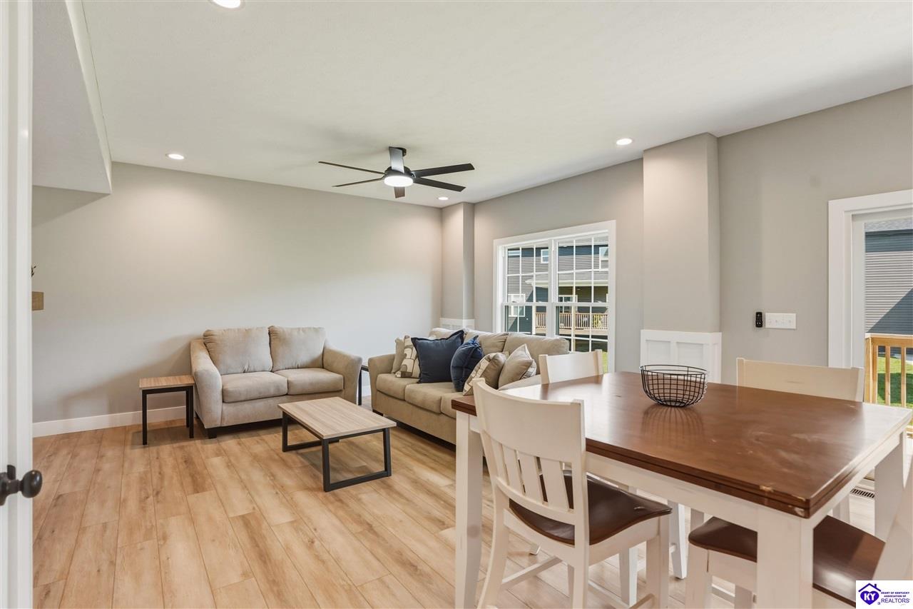 37 D Wayne Circle Property Photo 15
