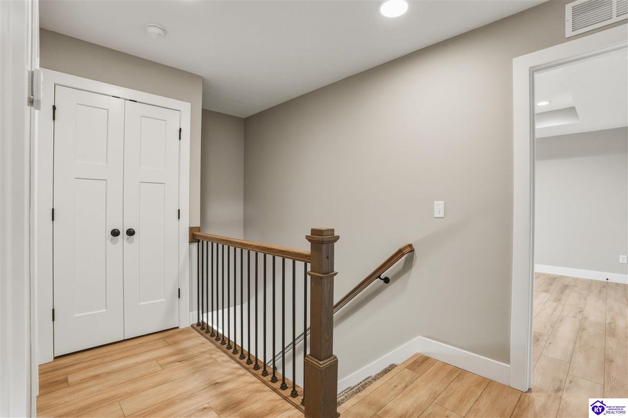 37 D Wayne Circle Property Photo 20