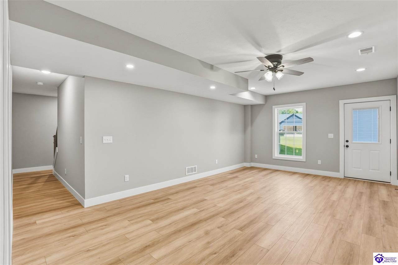 37 D Wayne Circle Property Photo 31