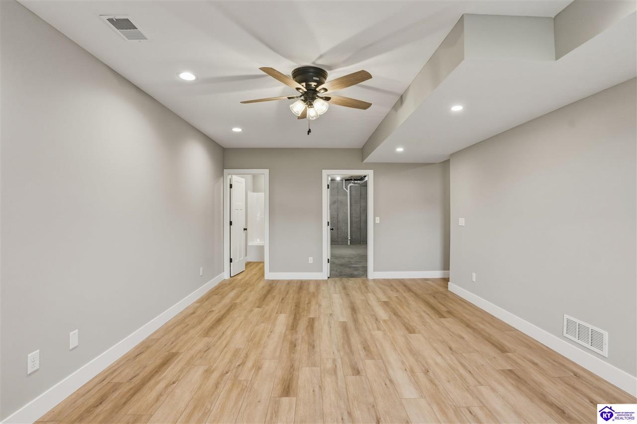37 D Wayne Circle Property Photo 32