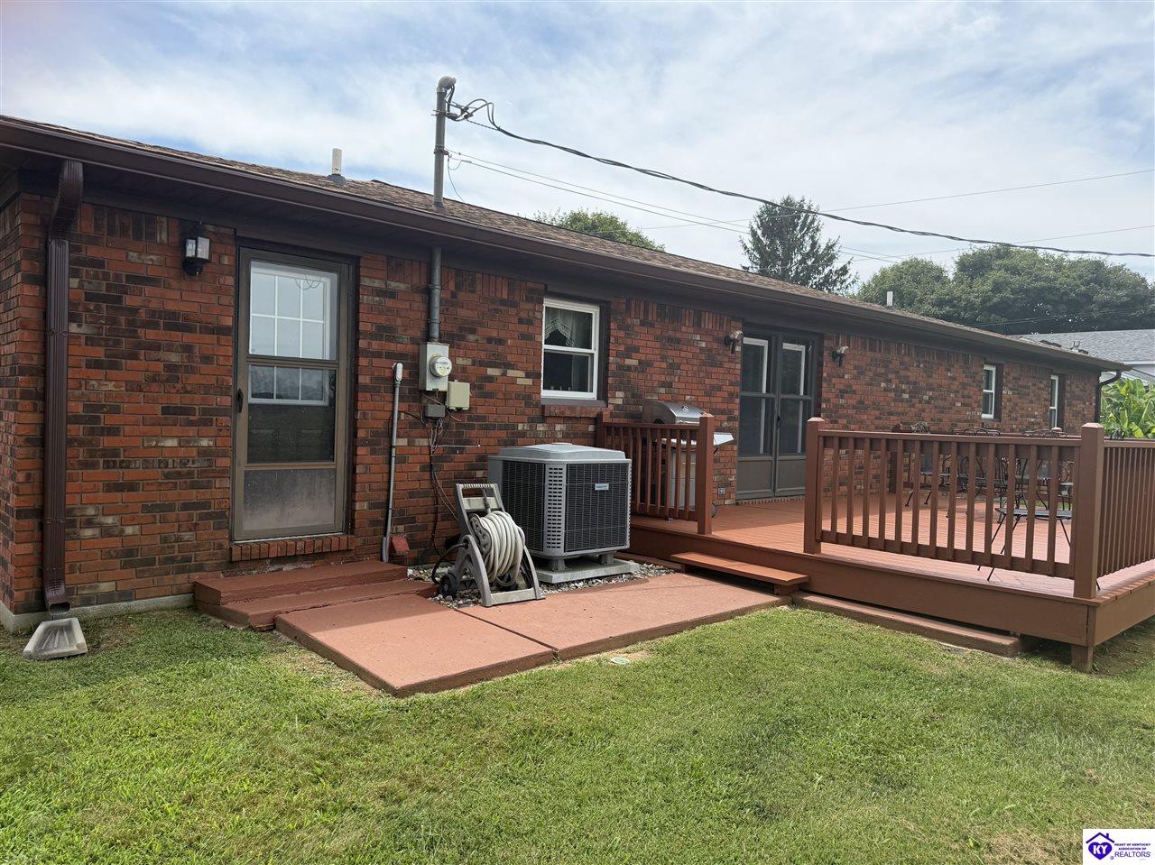 9446 Leitchfield Road Property Photo 5