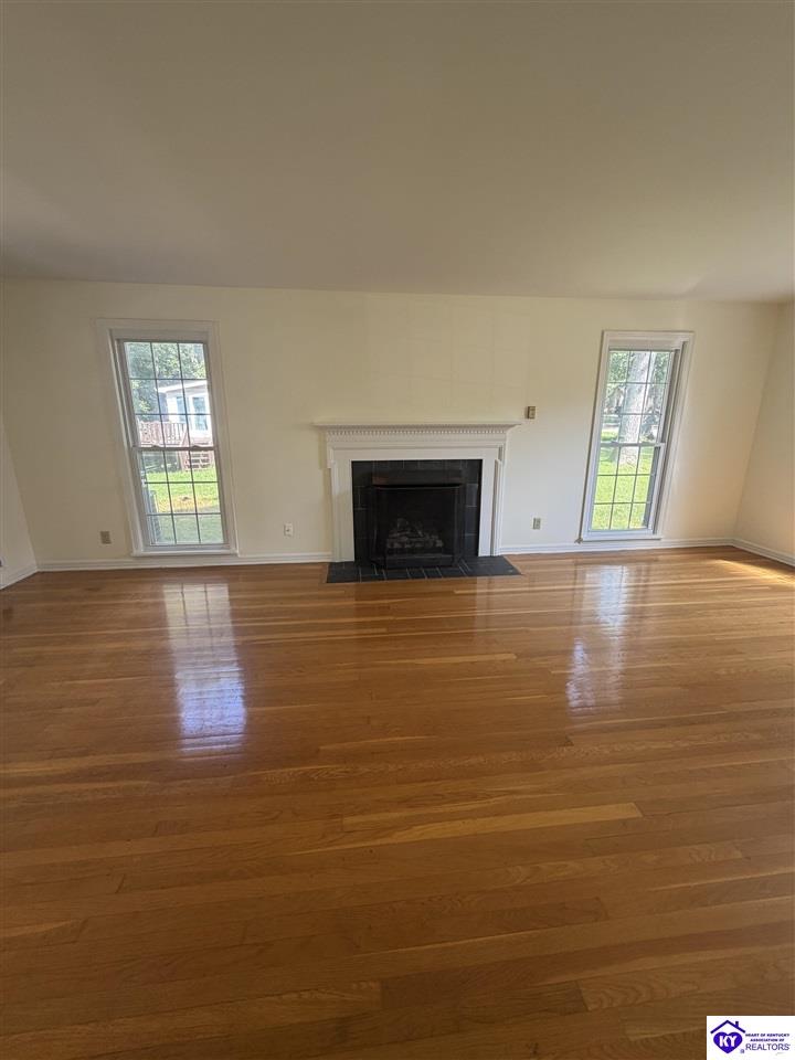 590 Lakeshore Parkway Property Photo 7