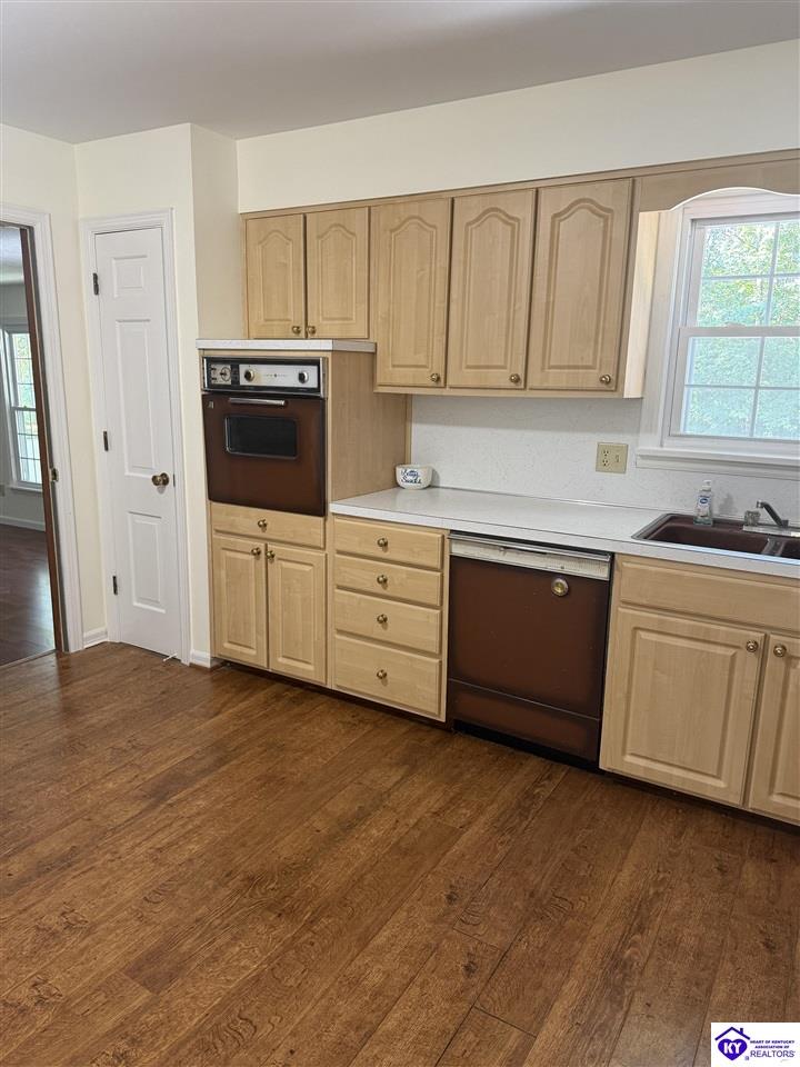 590 Lakeshore Parkway Property Photo 15