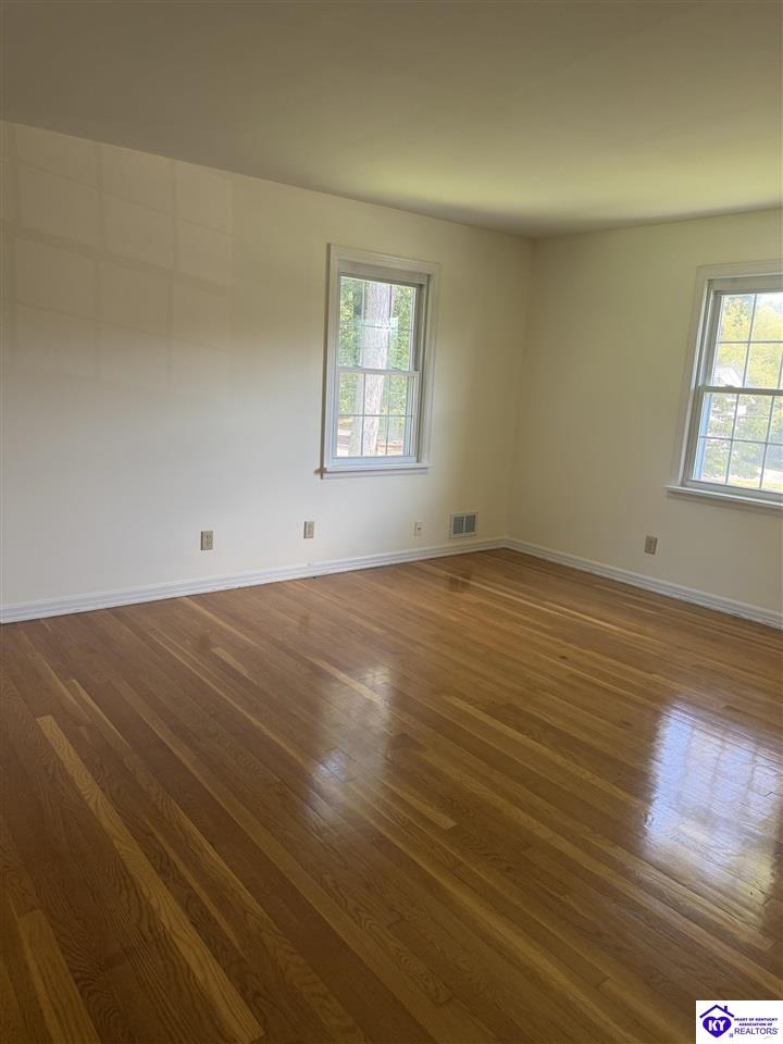 590 Lakeshore Parkway Property Photo 28