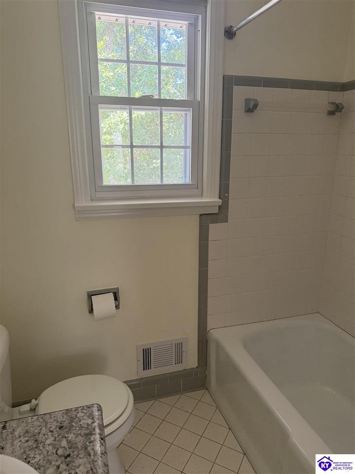 590 Lakeshore Parkway Property Photo 31