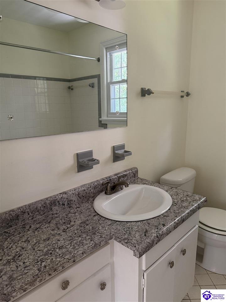 590 Lakeshore Parkway Property Photo 32
