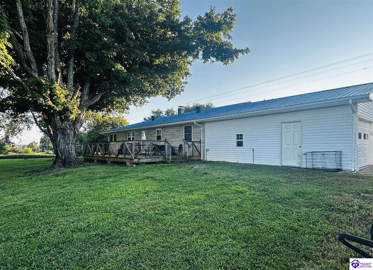 6687 Edmonton Road Property Photo 2