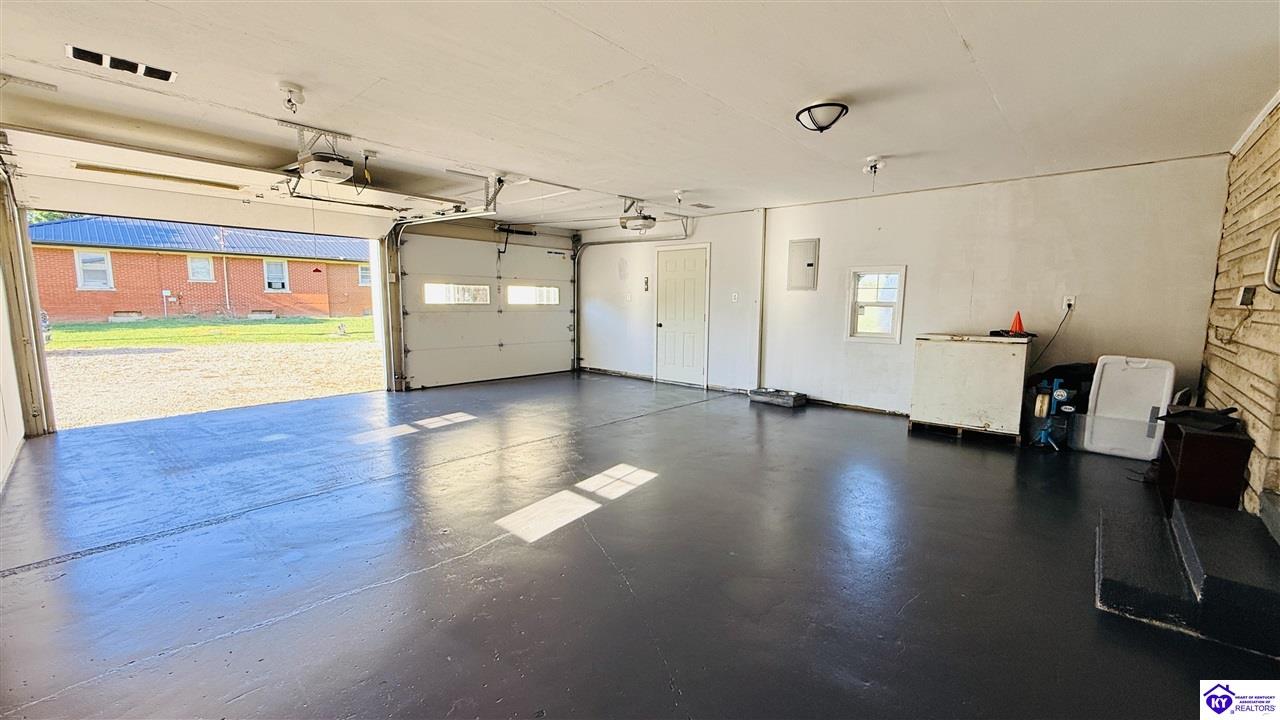 6687 Edmonton Road Property Photo 17