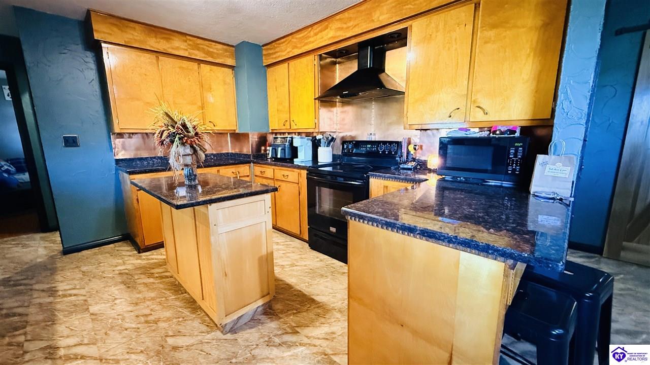 6687 Edmonton Road Property Photo 21