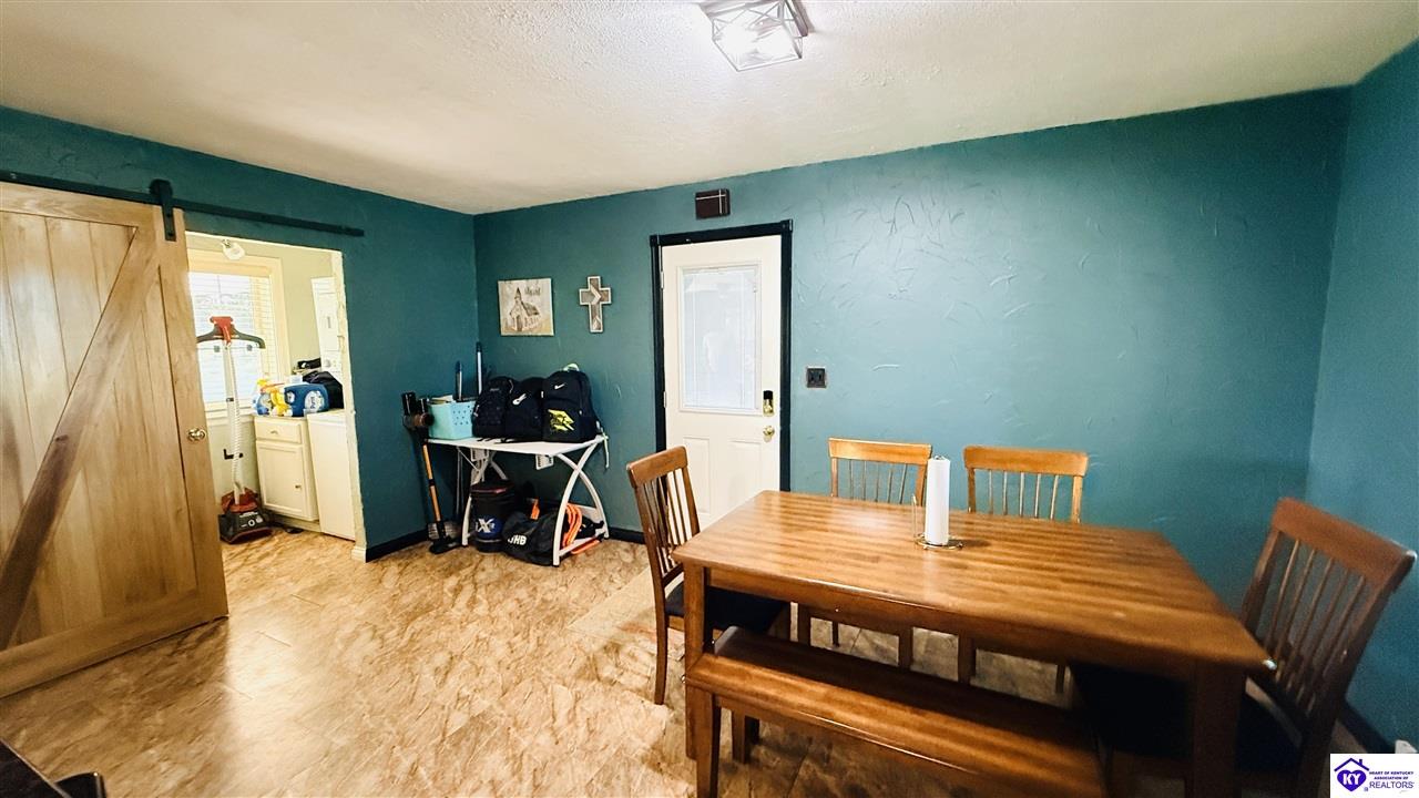 6687 Edmonton Road Property Photo 25