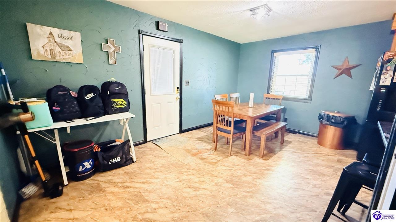 6687 Edmonton Road Property Photo 26