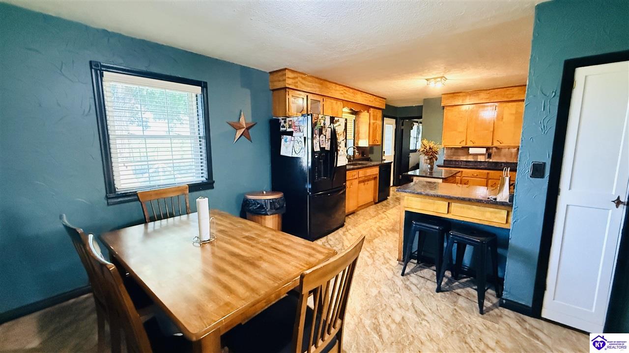 6687 Edmonton Road Property Photo 27