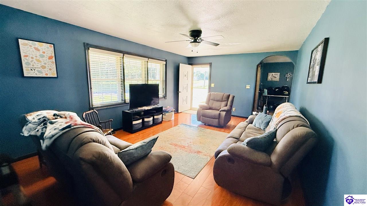 6687 Edmonton Road Property Photo 33