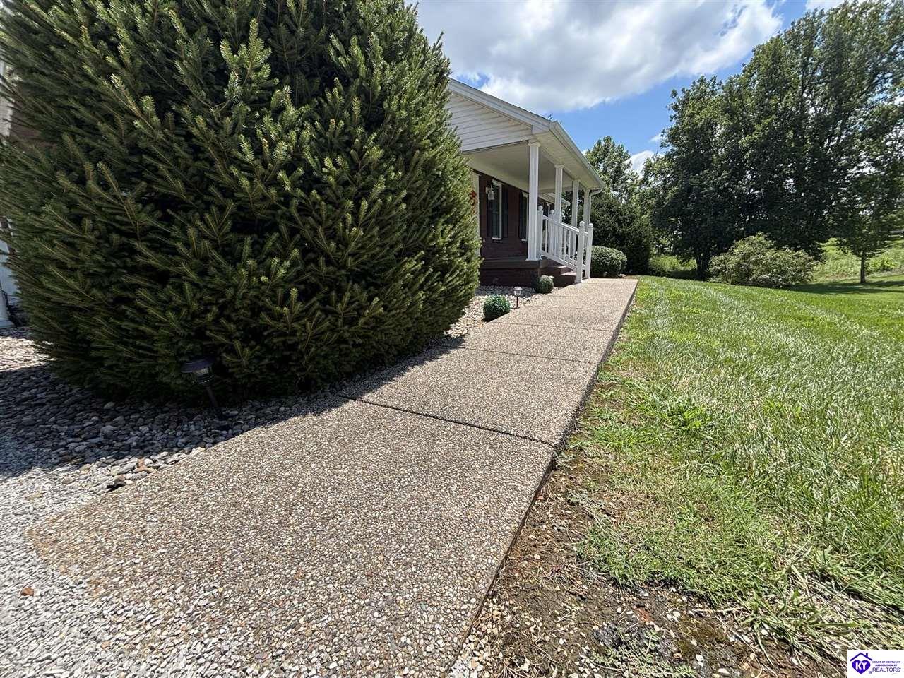 90 River Edge Road Property Photo 12