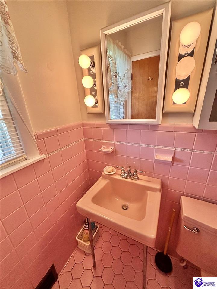 1507 Parkview Drive Property Photo 34