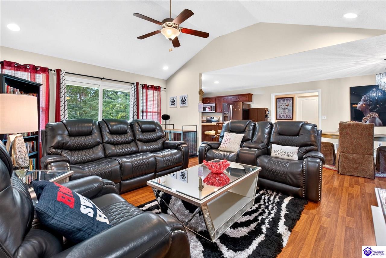 154 Wiltshire Avenue Property Photo 7
