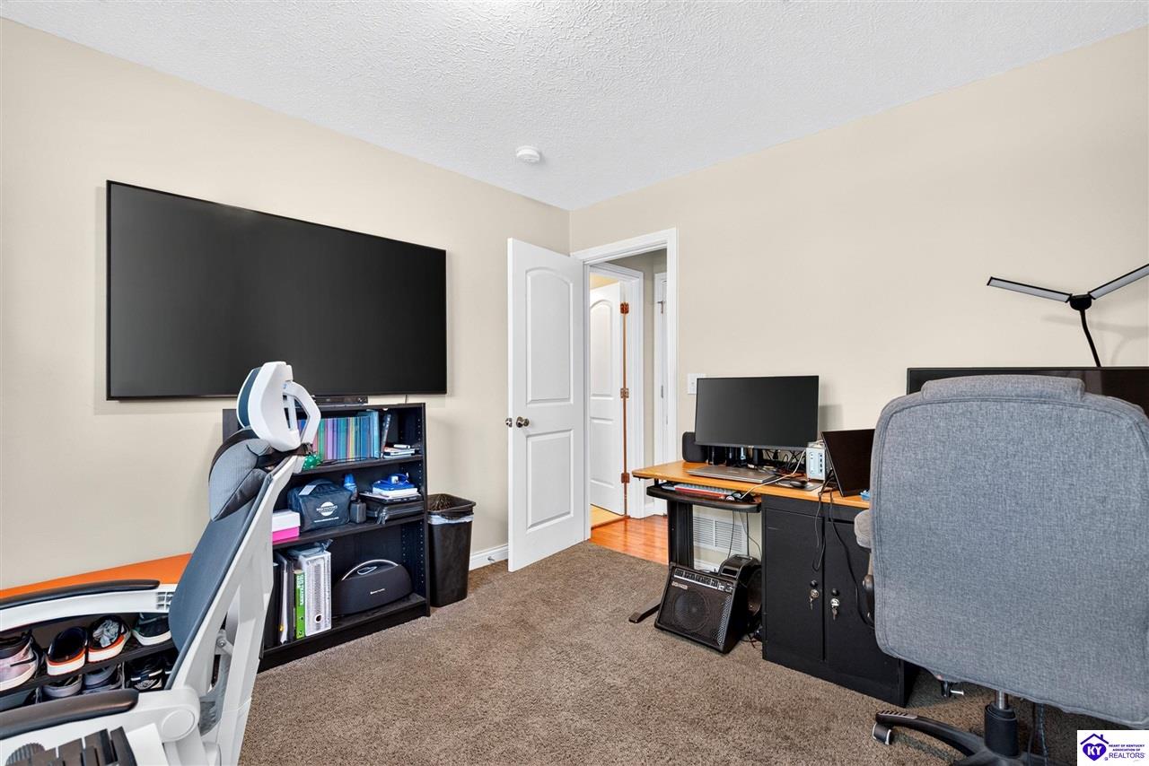154 Wiltshire Avenue Property Photo 17