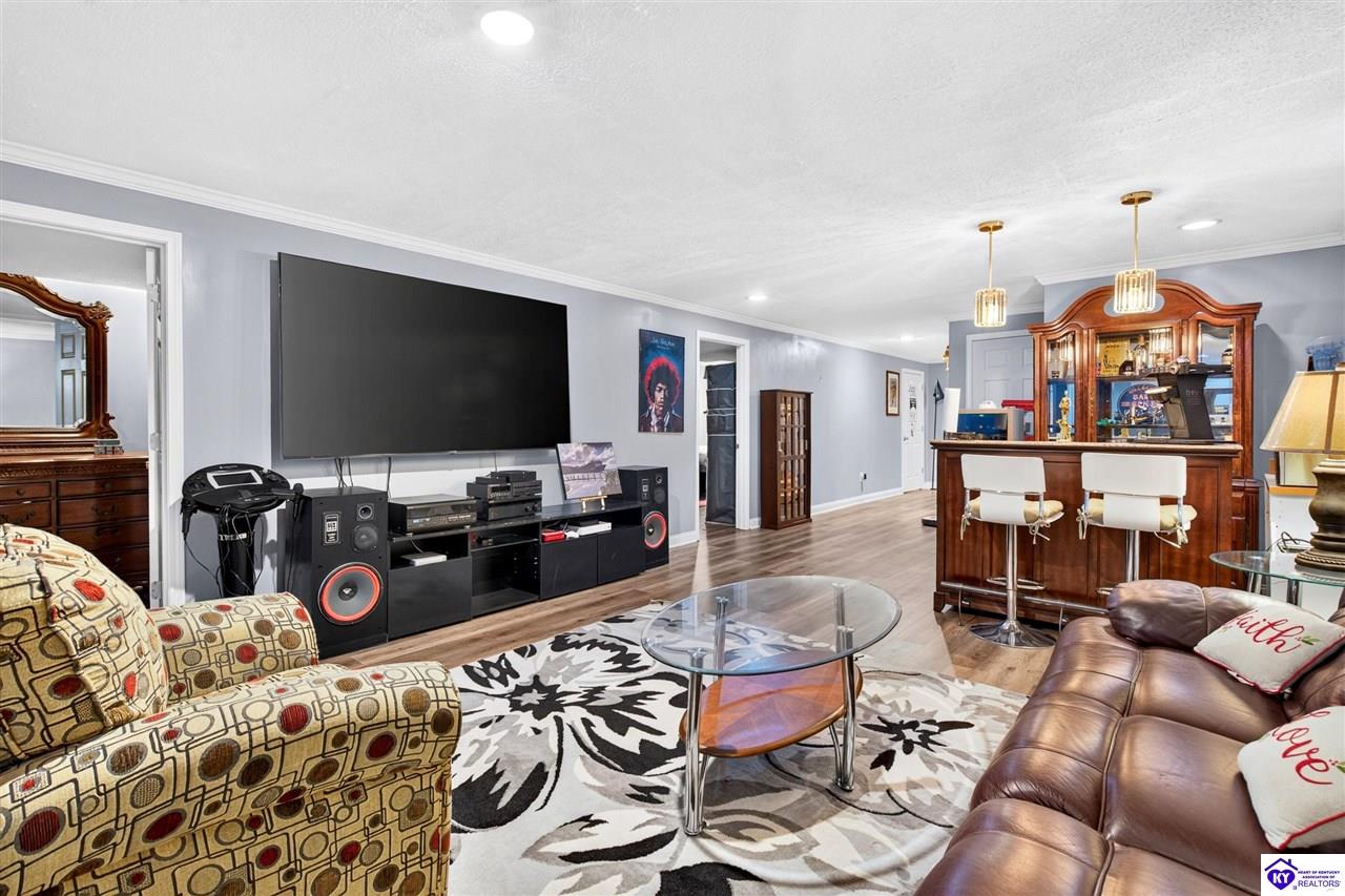 154 Wiltshire Avenue Property Photo 22