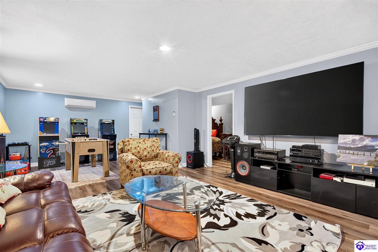 154 Wiltshire Avenue Property Photo 23