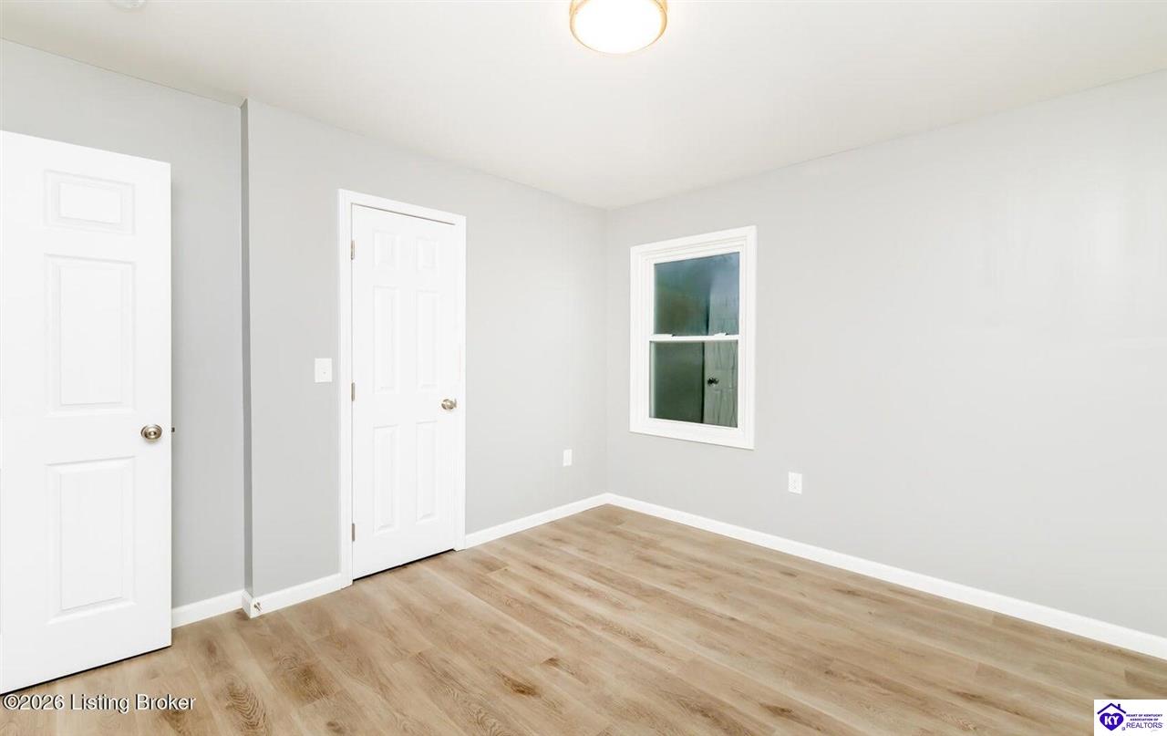 204 W Warfield Street Property Photo 7