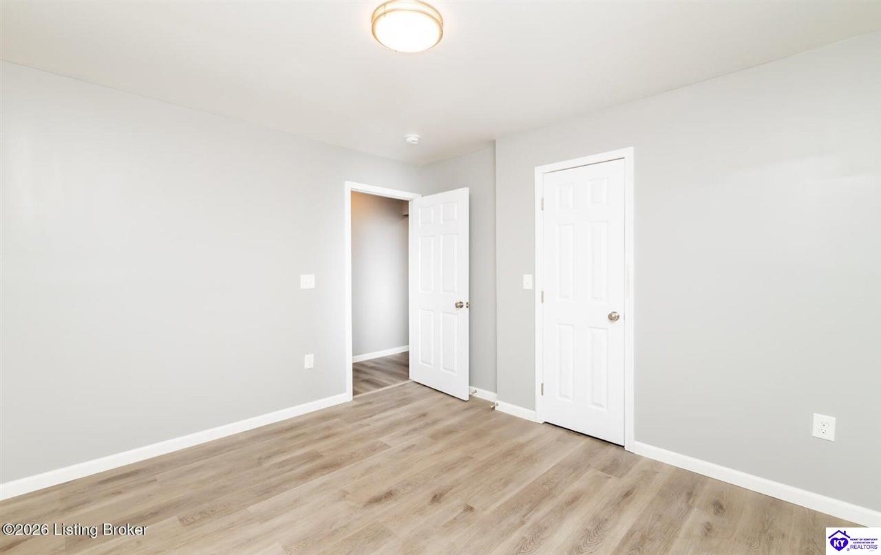204 W Warfield Street Property Photo 8