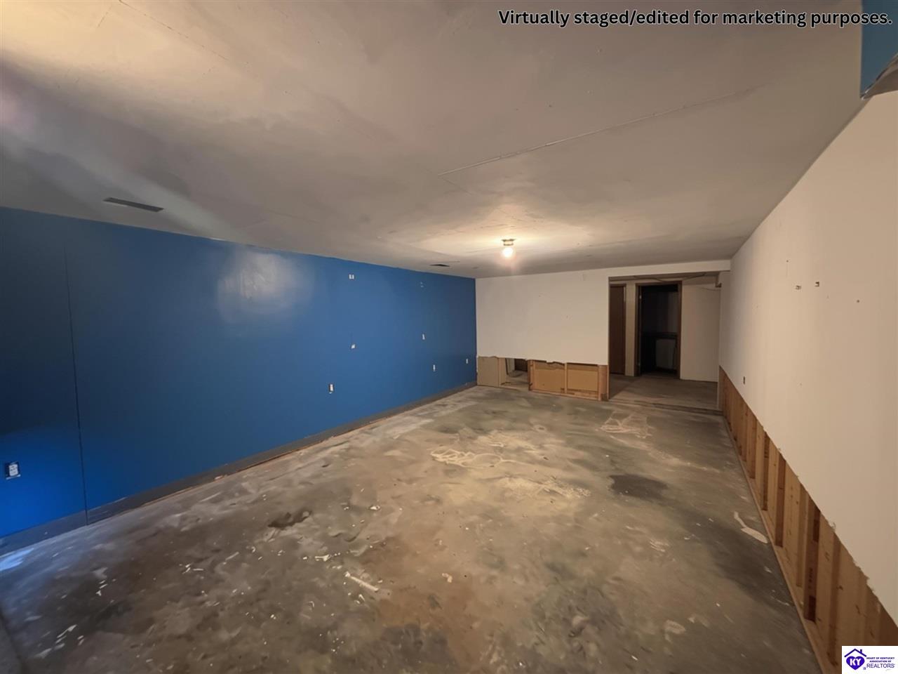 9022 Wanlou Drive Property Photo 15