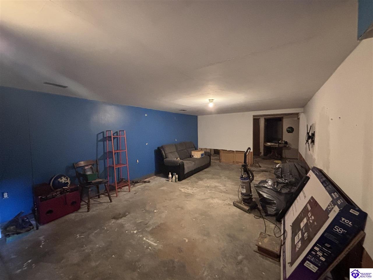 9022 Wanlou Drive Property Photo 16
