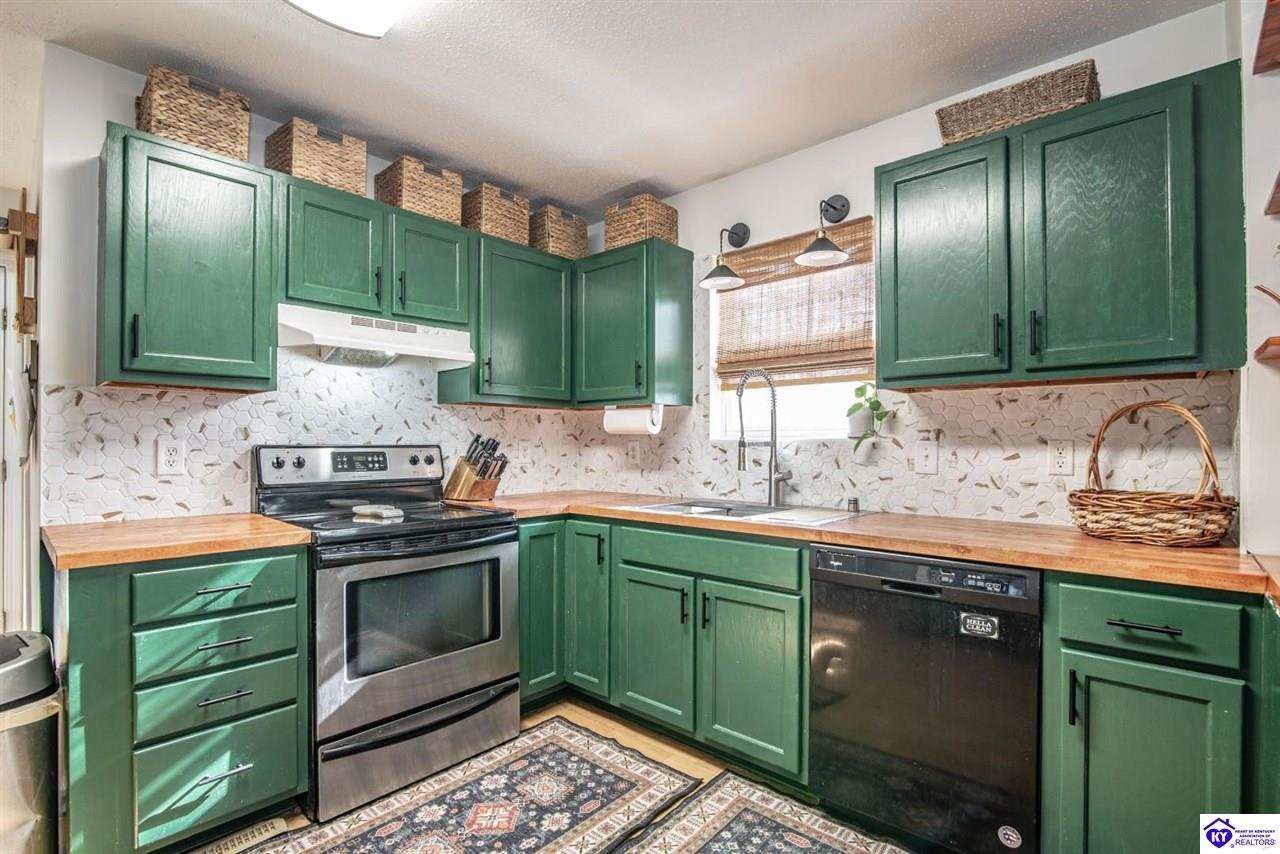 1226 Eastern Street Property Photo 11
