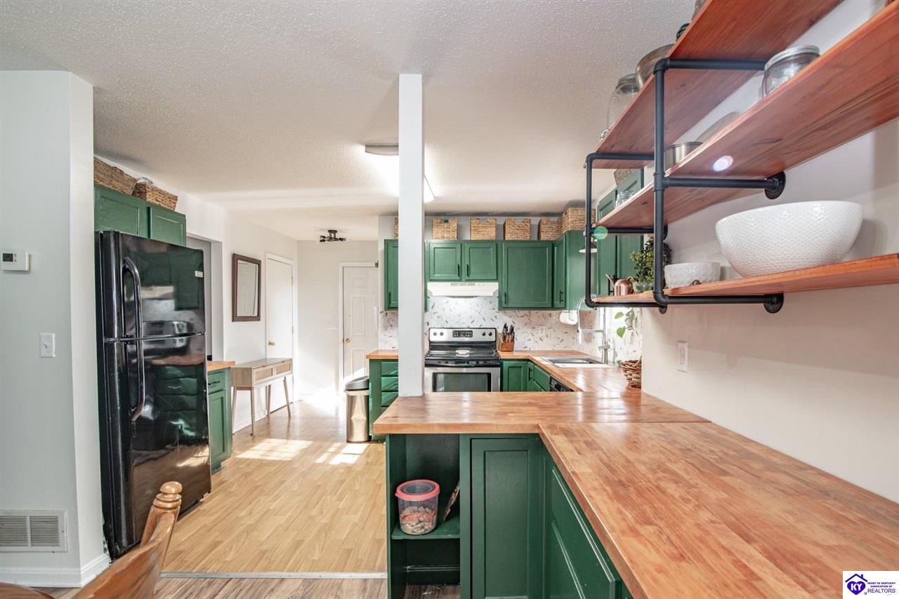 1226 Eastern Street Property Photo 12