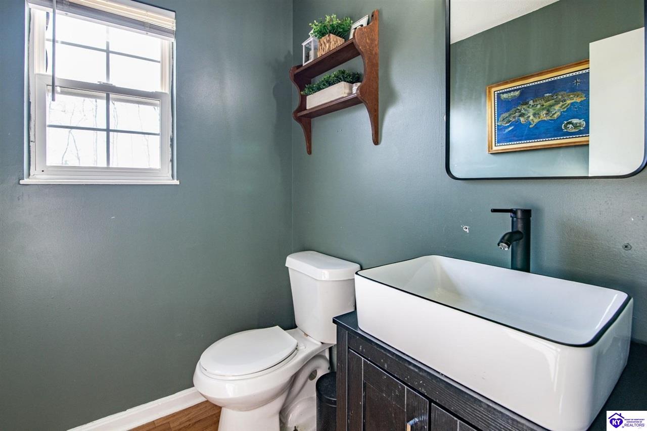 1226 Eastern Street Property Photo 16