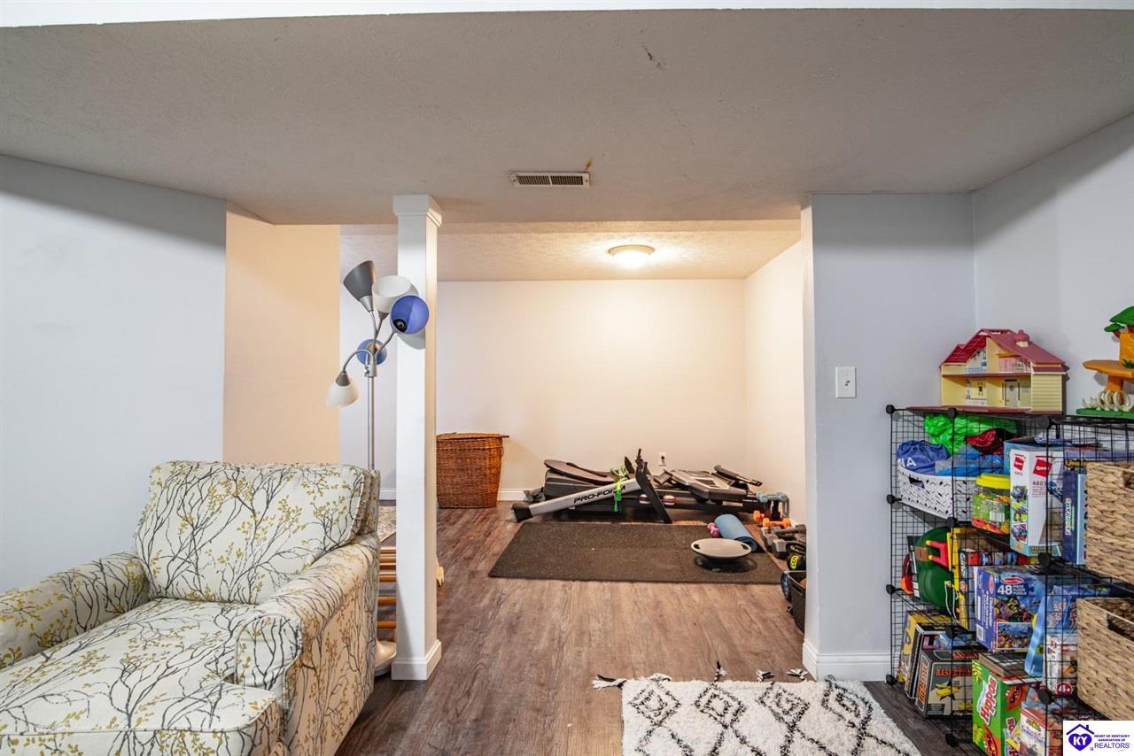 1226 Eastern Street Property Photo 38