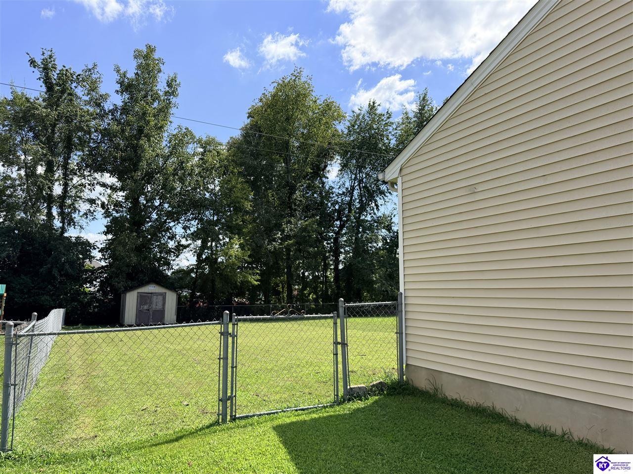 1226 Eastern Street Property Photo 39