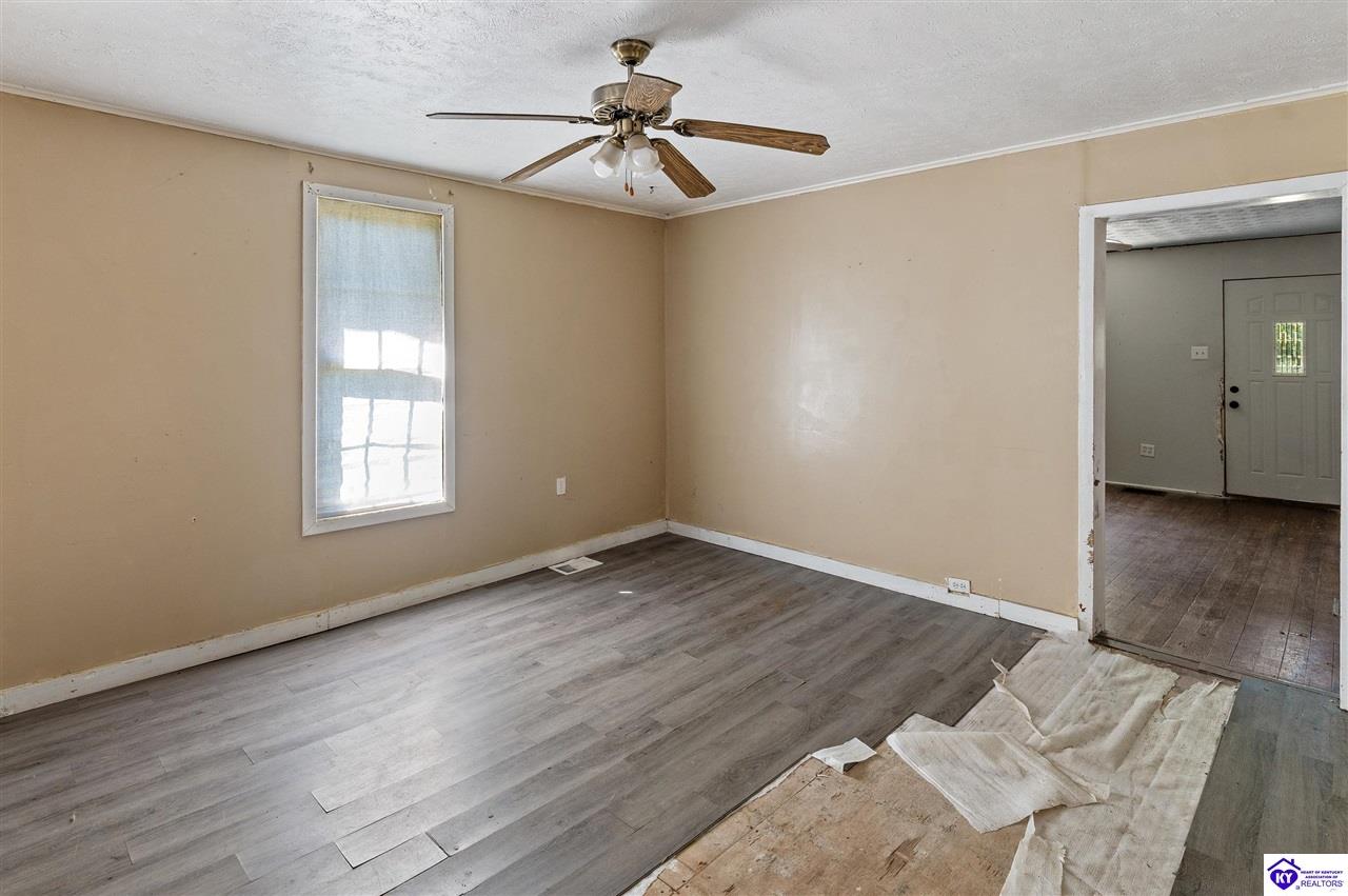 69 Petersburg Road Property Photo 12