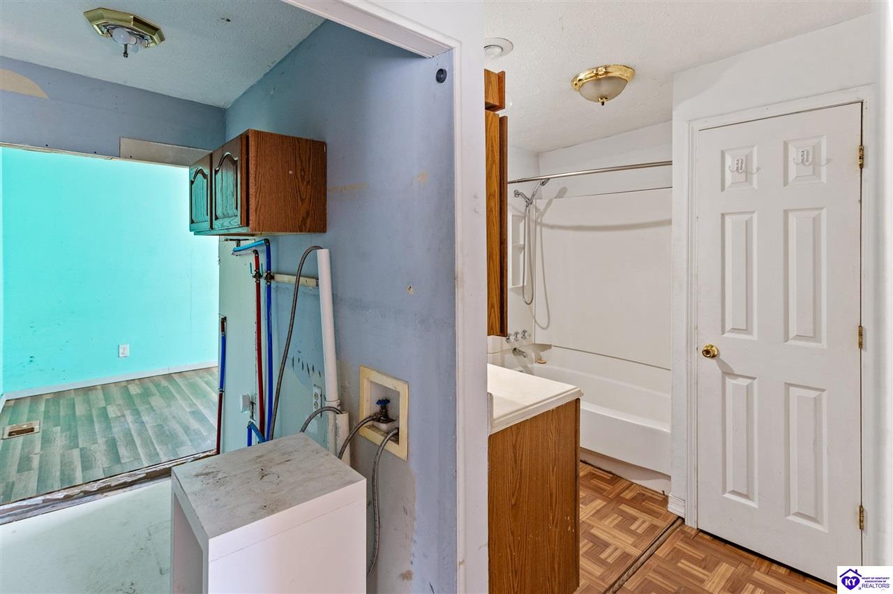 69 Petersburg Road Property Photo 17