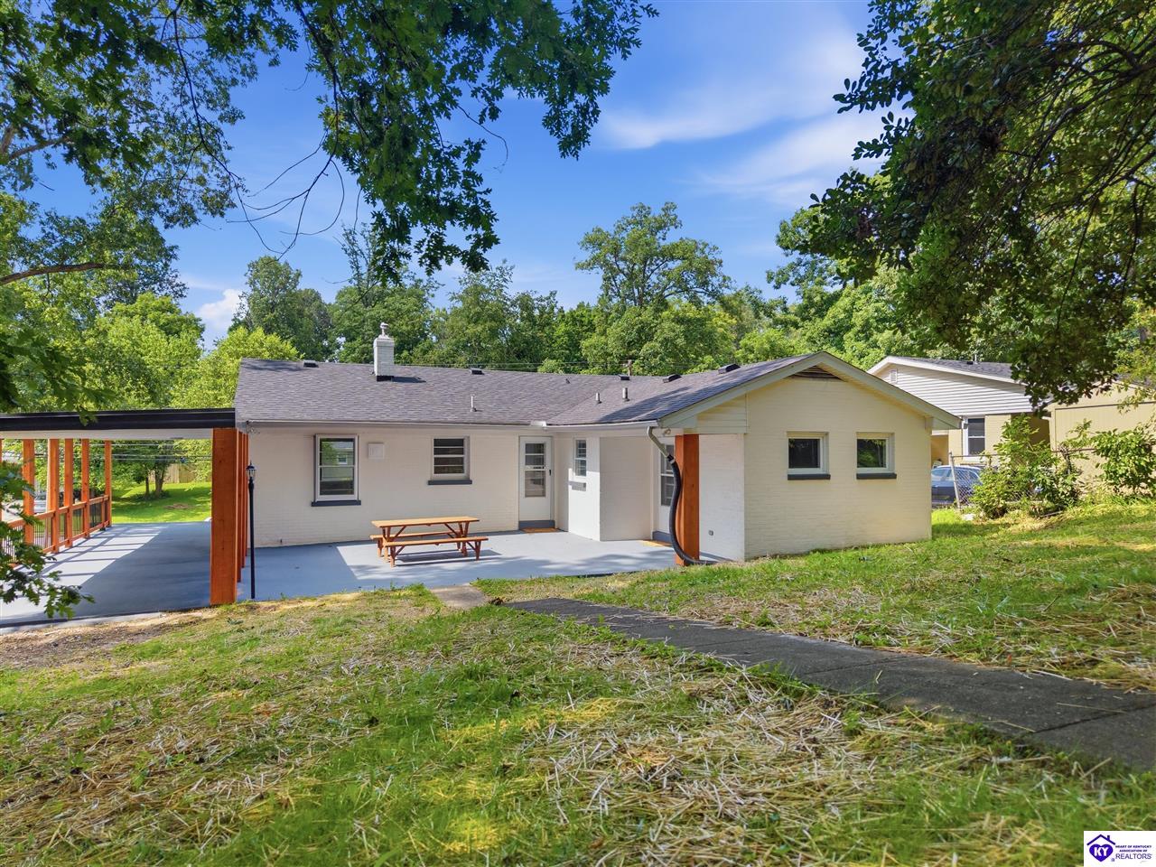 316 Deepwood Drive Property Photo 1