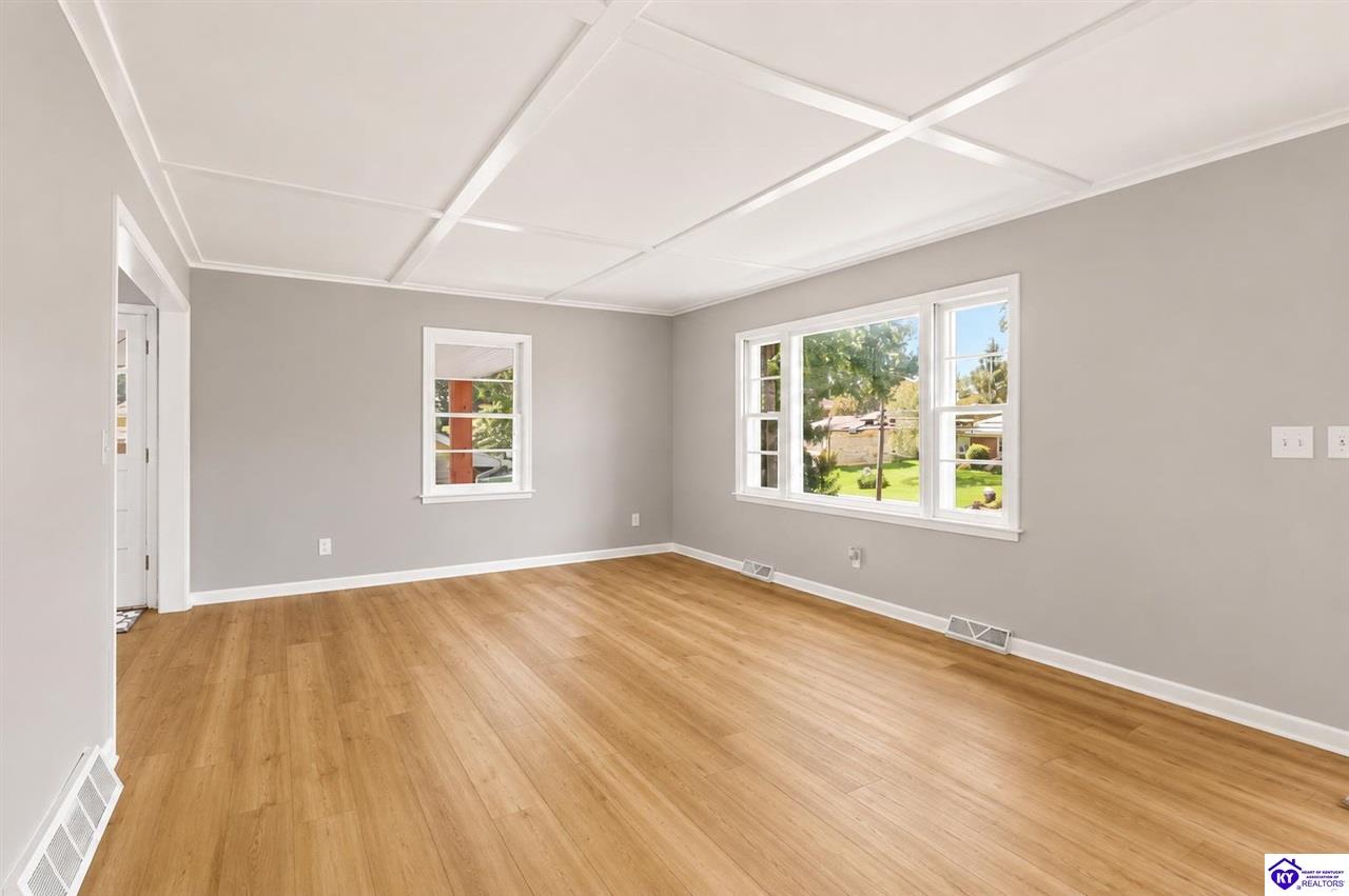 316 Deepwood Drive Property Photo 4