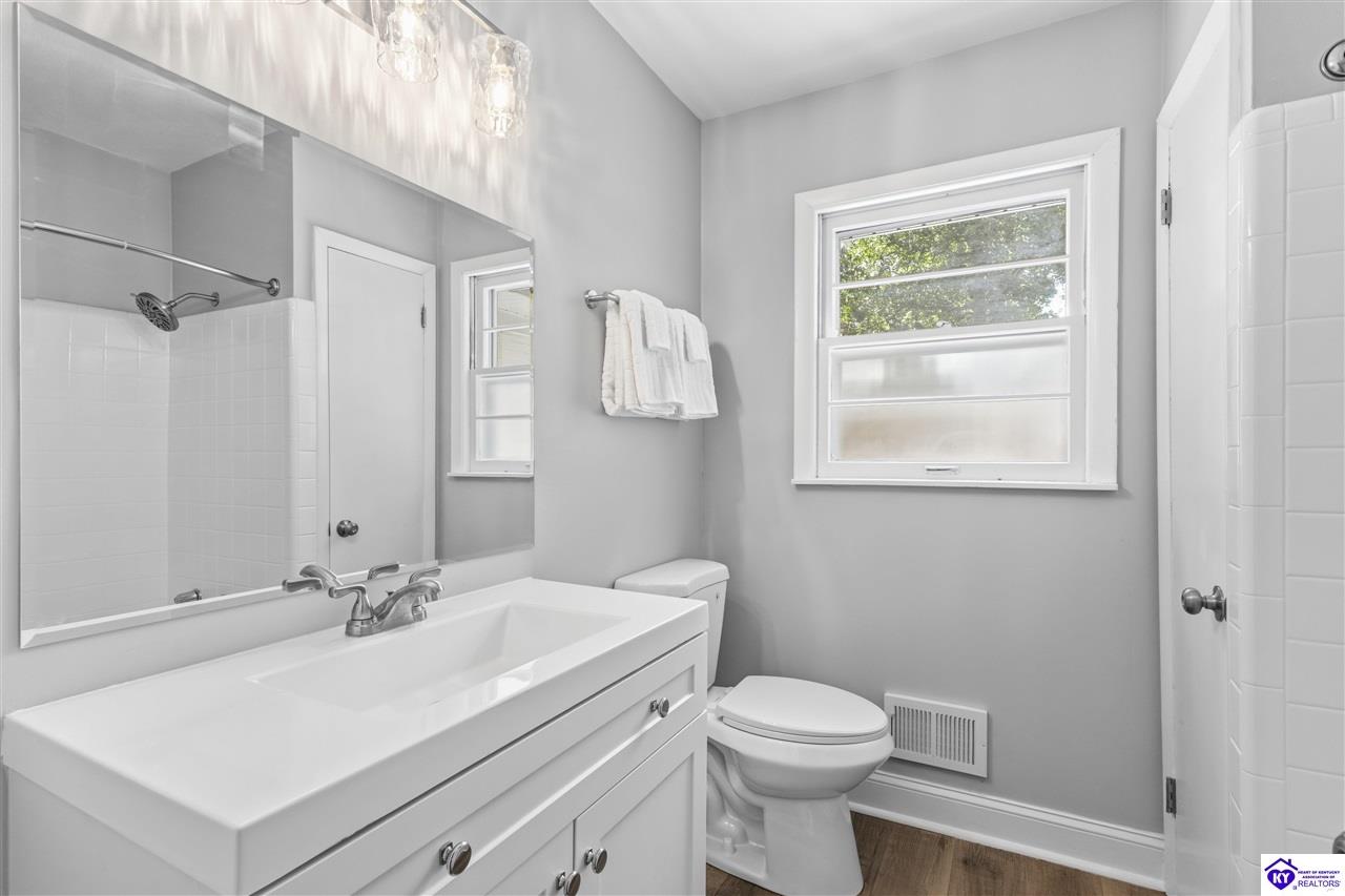 316 Deepwood Drive Property Photo 12