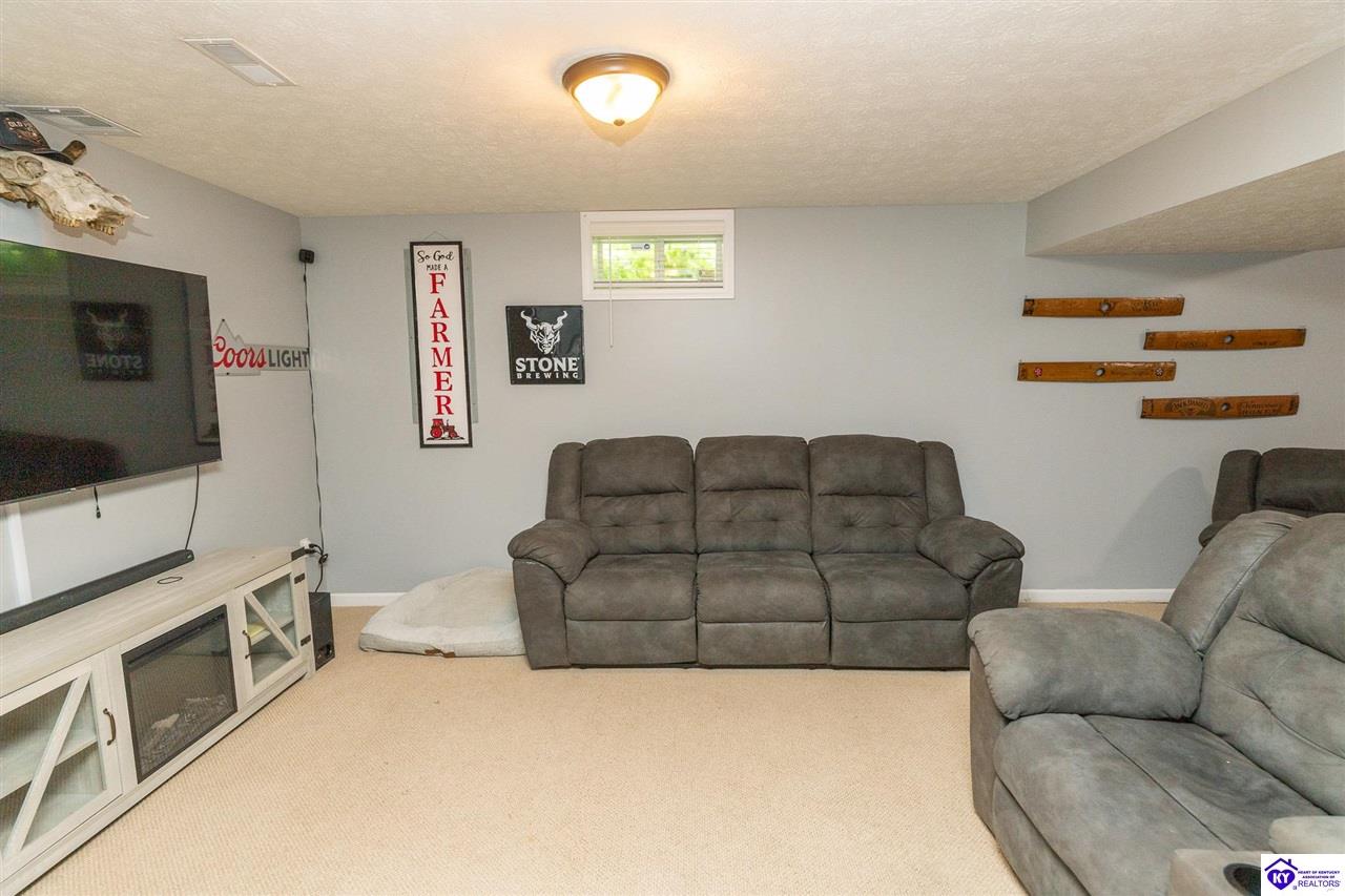 2567 Kensington Way Property Photo 40