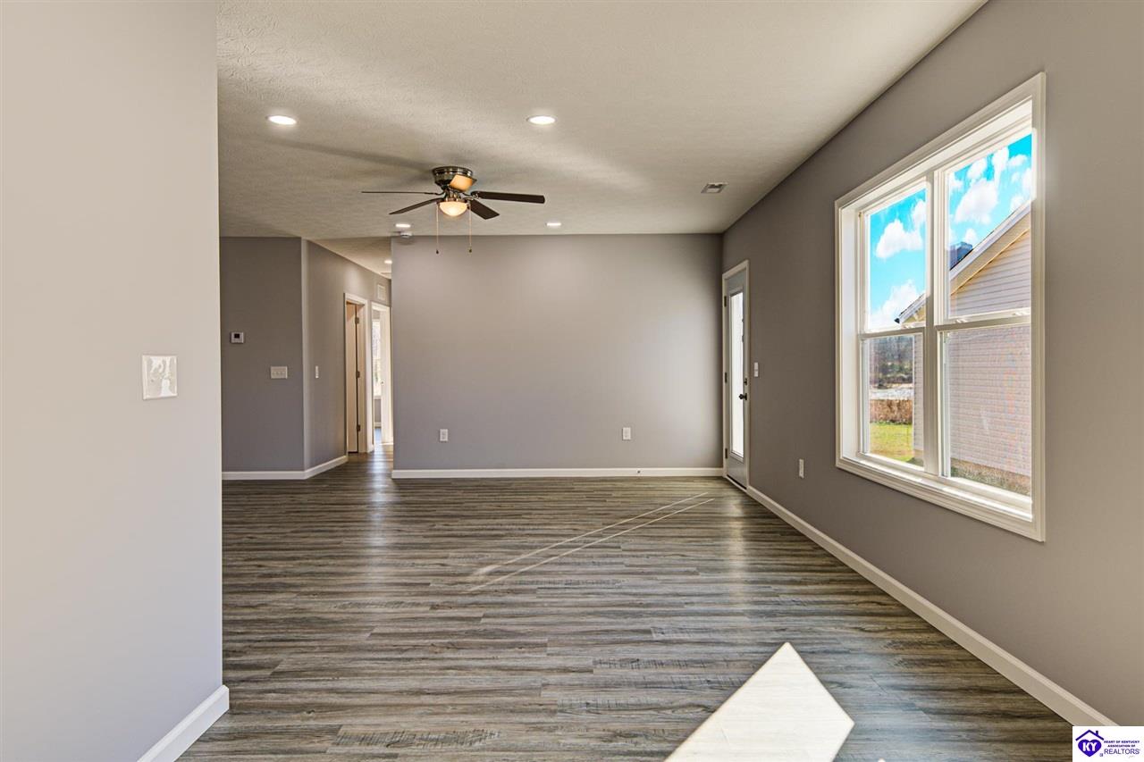 158a Shirley Boulevard Property Photo 3