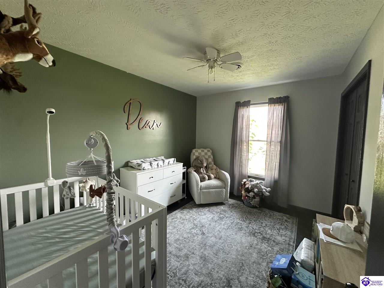 410 E 7th Street Property Photo 14