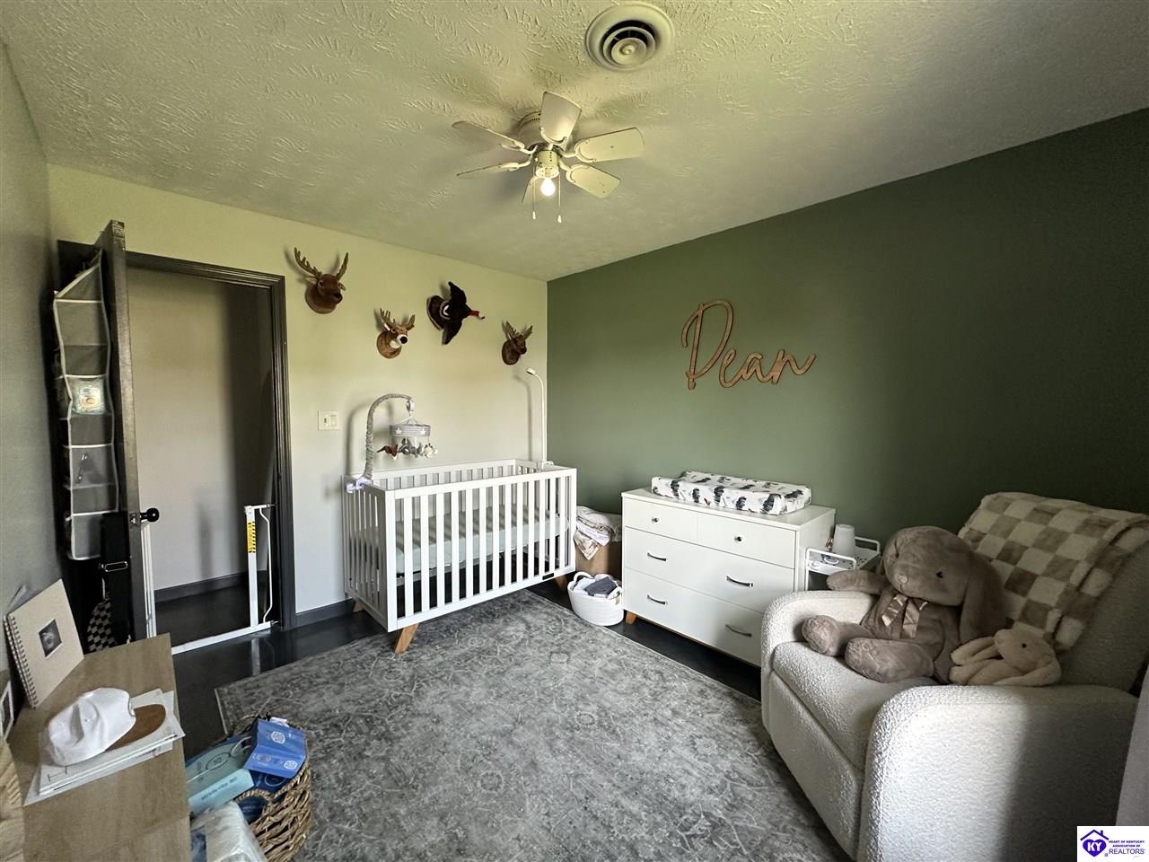 410 E 7th Street Property Photo 15