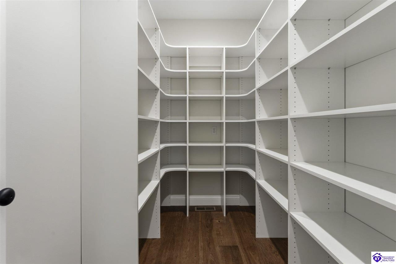 271 Bottle Drive Property Photo 14