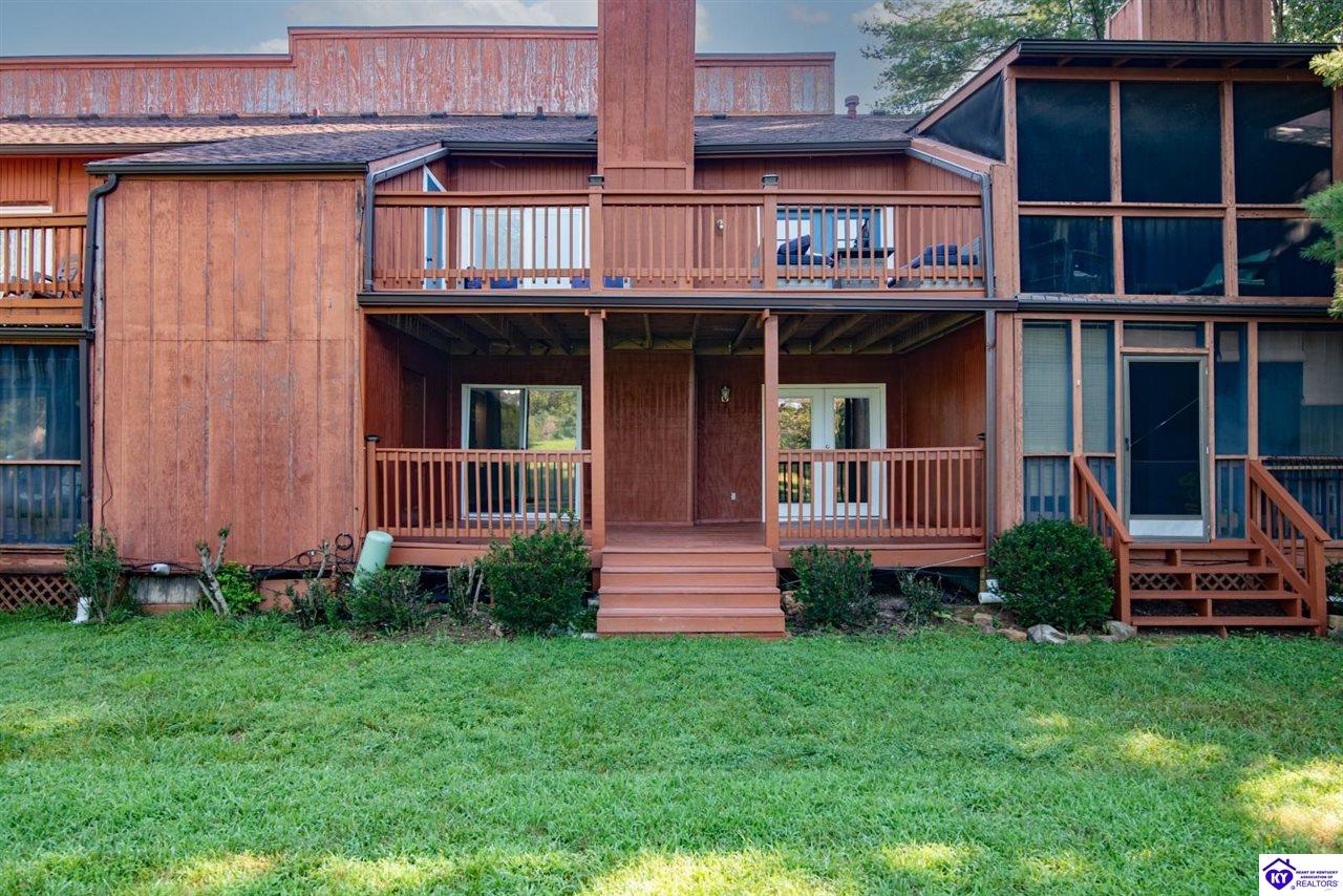 389 Piping Rock Road Property Photo 4